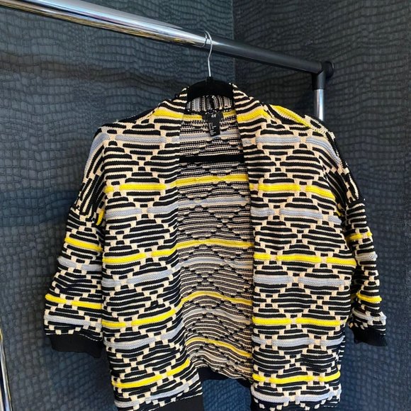 Knit Cardigan sweater with 3/4 sleeves - Picture 1 of 2